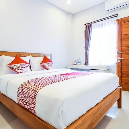 Oyo 1200 Kencana Residence จิมบาราน ภายนอก รูปภาพ