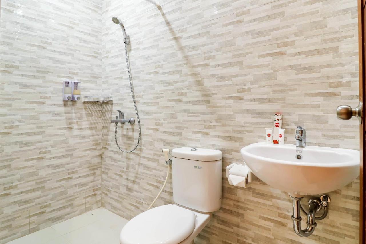Oyo 1200 Kencana Residence จิมบาราน ภายนอก รูปภาพ