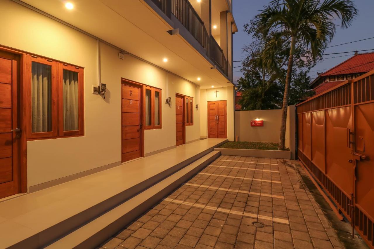 Oyo 1200 Kencana Residence จิมบาราน ภายนอก รูปภาพ